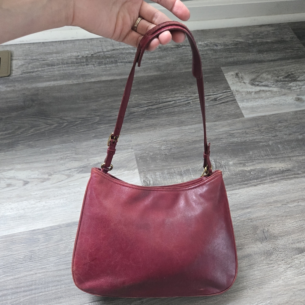 Coach Elegant Red Leather Shoulder Bag Vintage Maroon Fall